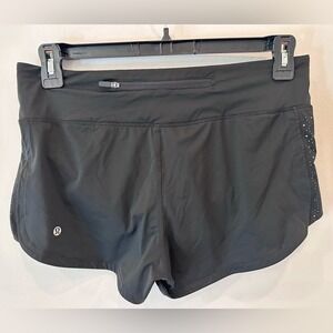 Lululemon Speed Up Shorts 2.5" – Size 8 – Black Reflective‎ Dot
